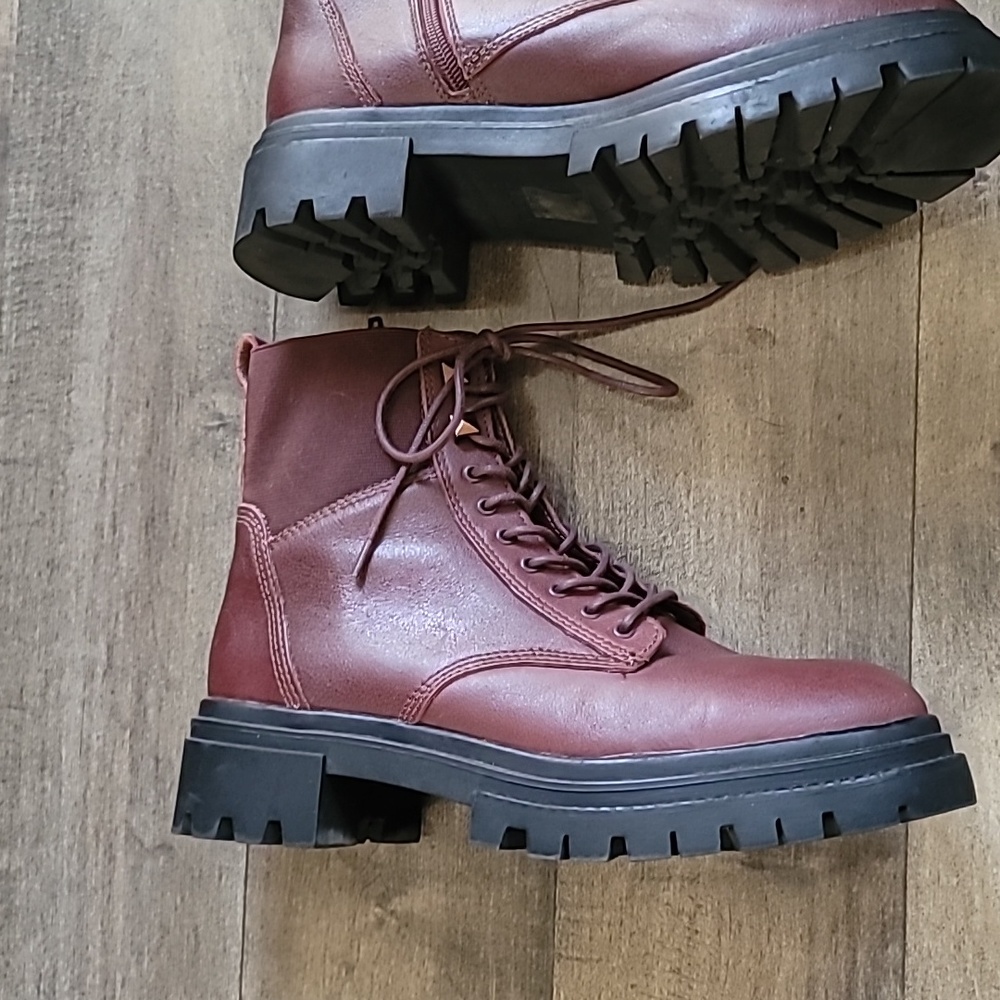 Aldo Leap leather combat ankle boots, EUC - Picture 7 of 12